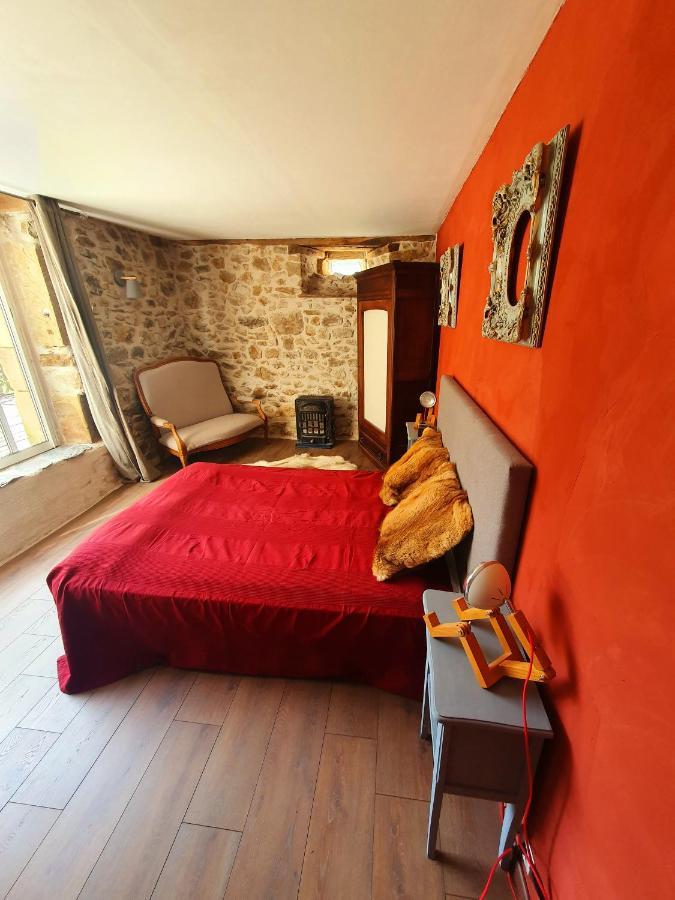 Gite De La Genevriere Saint-Chamant Экстерьер фото