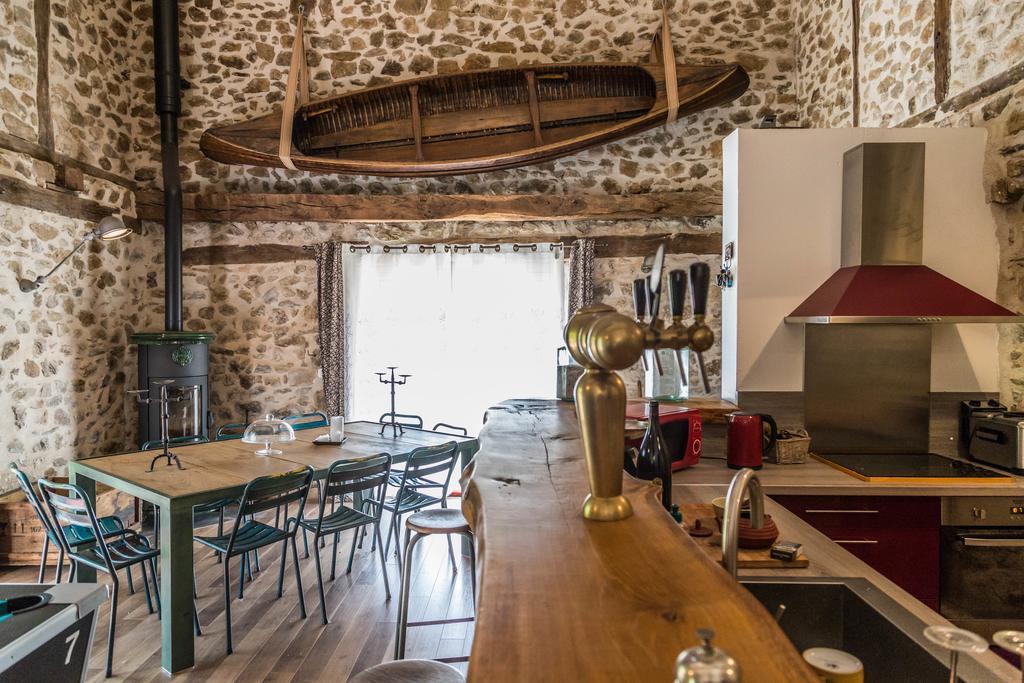 Gite De La Genevriere Saint-Chamant Экстерьер фото